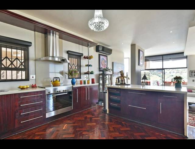 5 BEDROOM HOUSE FOR SALE IN GLENVISTA